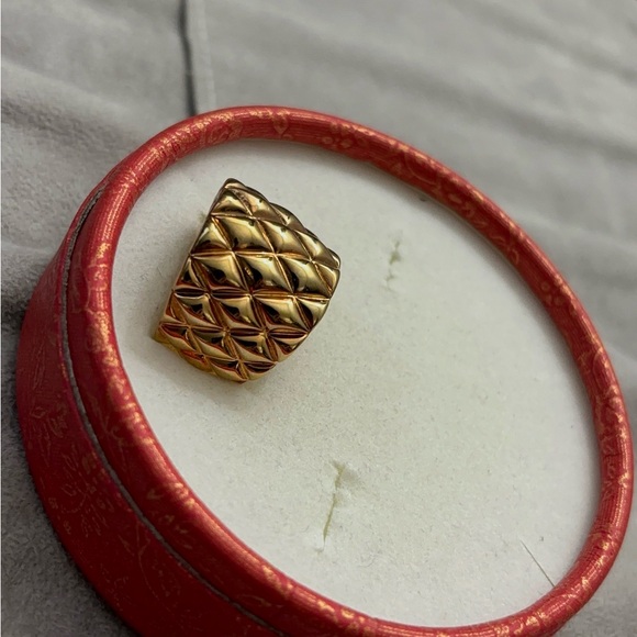 Amore Quilted Chevron Tapered Statement Ring Brass 14K Yellow Goldplated Sz 7.5 - Picture 8 of 12